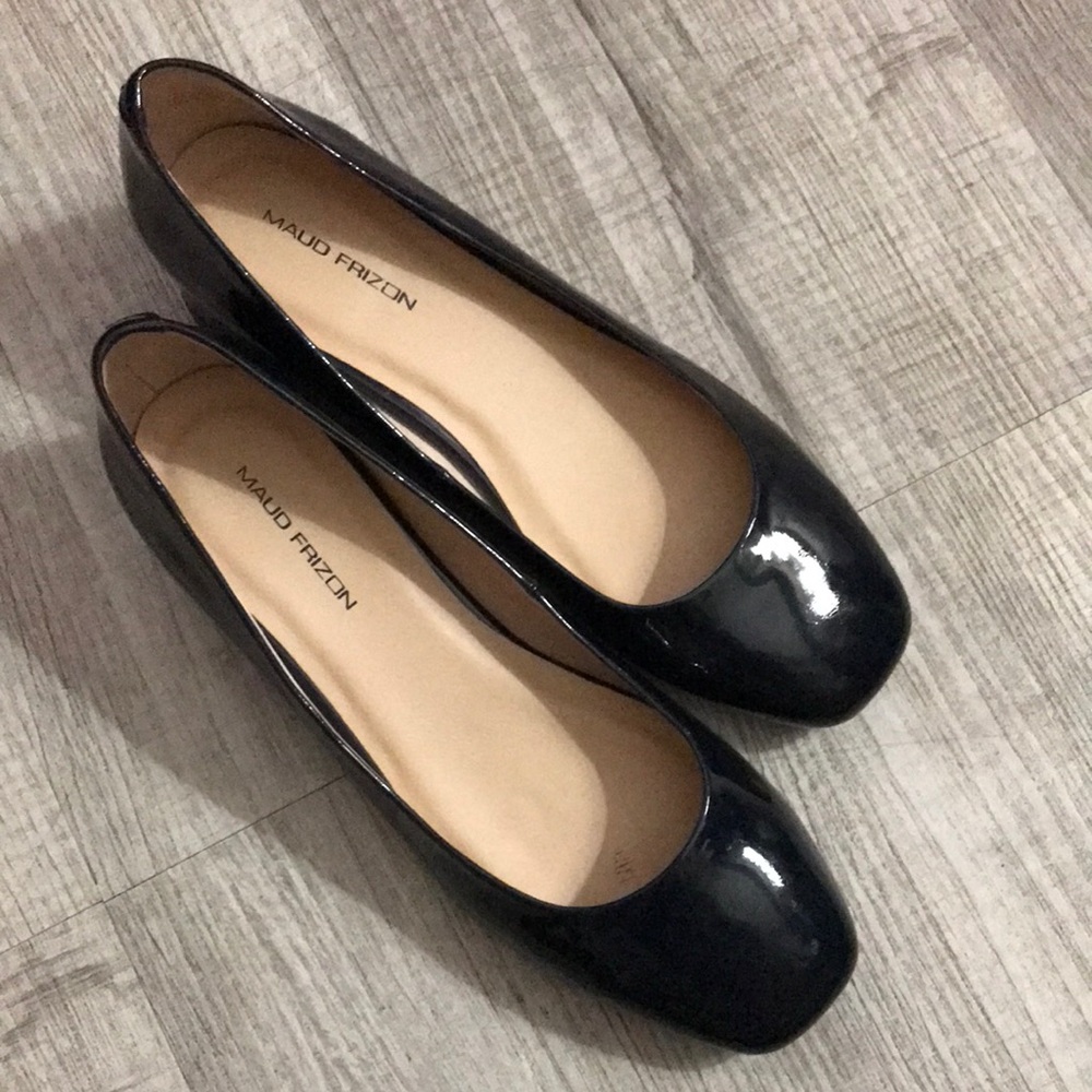 Maud Frizon Flats